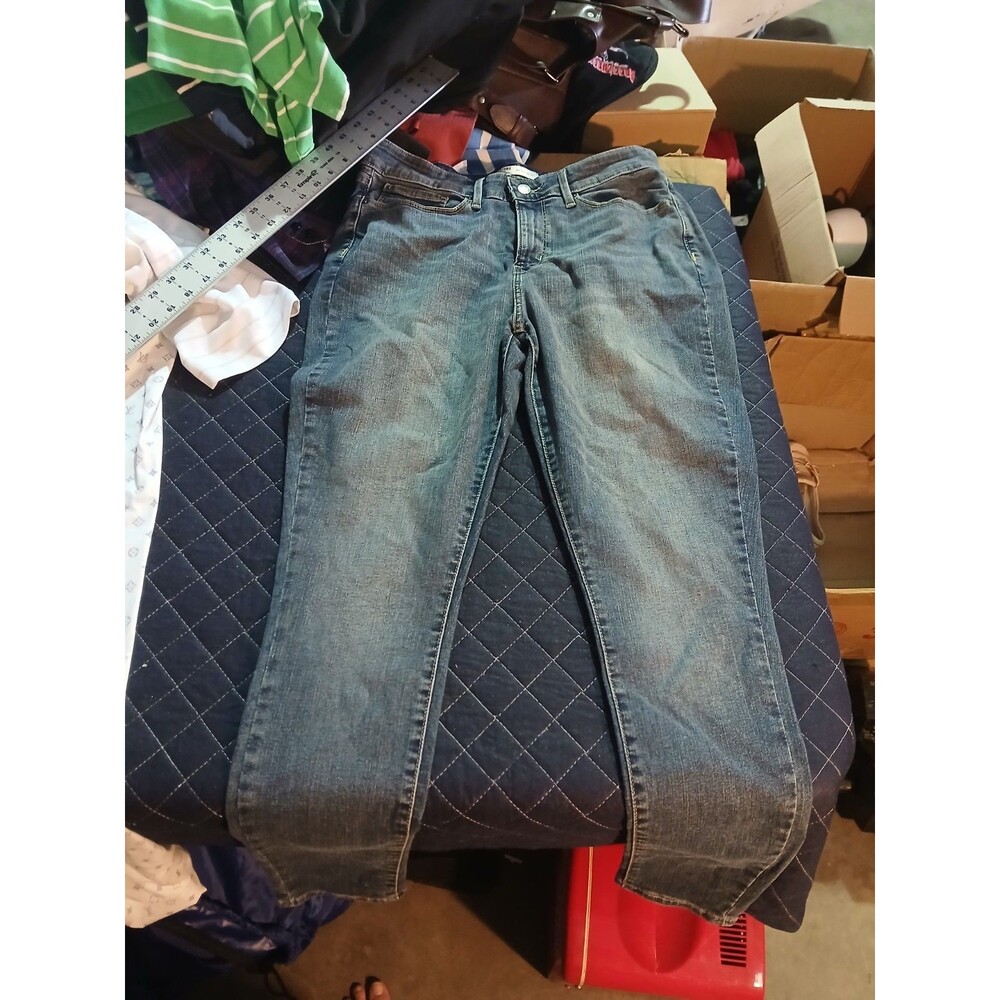 Signature By Levi Strauss Jeans Womens 12 Blue Denim Skinny Leg Stretch Mid Rise - Picture 3 of 9